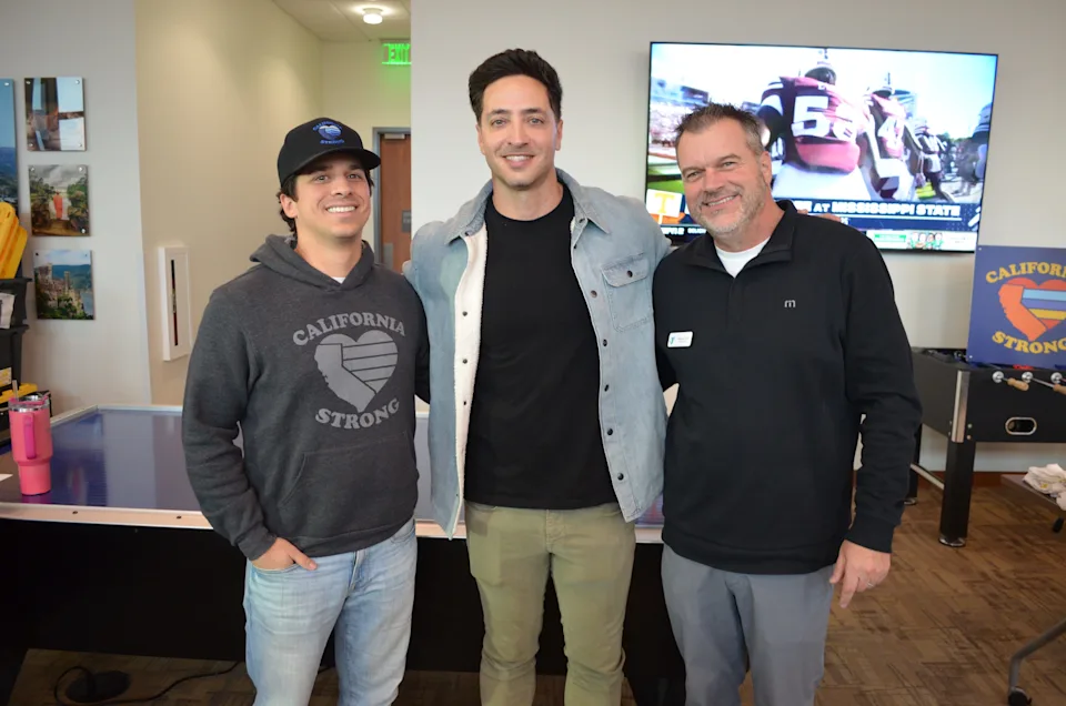 Local organization gives $152K to Mountain Fire survivors at Westlake Village event